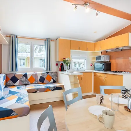 Mobilhome - Piscines - Terrasse * Angles